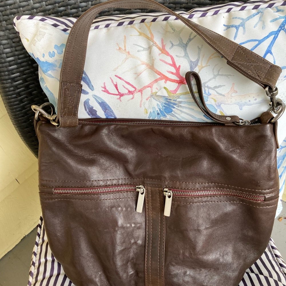 Rough & Tumble small city safari shoulder bag.